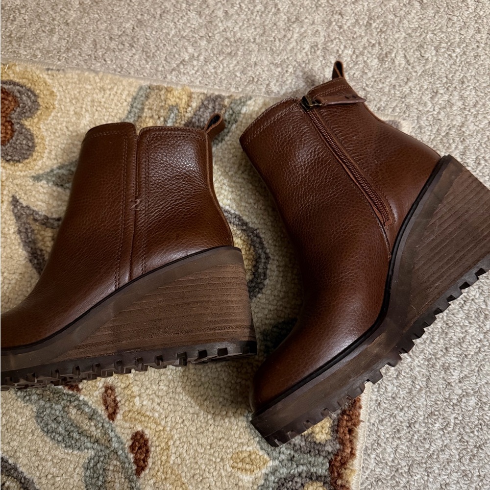 Zodiac Brown Leather Wedge Boots